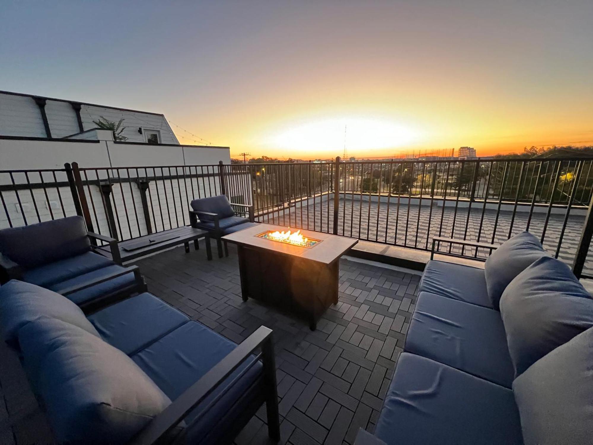 New Elevations Rooftop 5 Min To Downtown Nash ناشفيل المظهر الخارجي الصورة